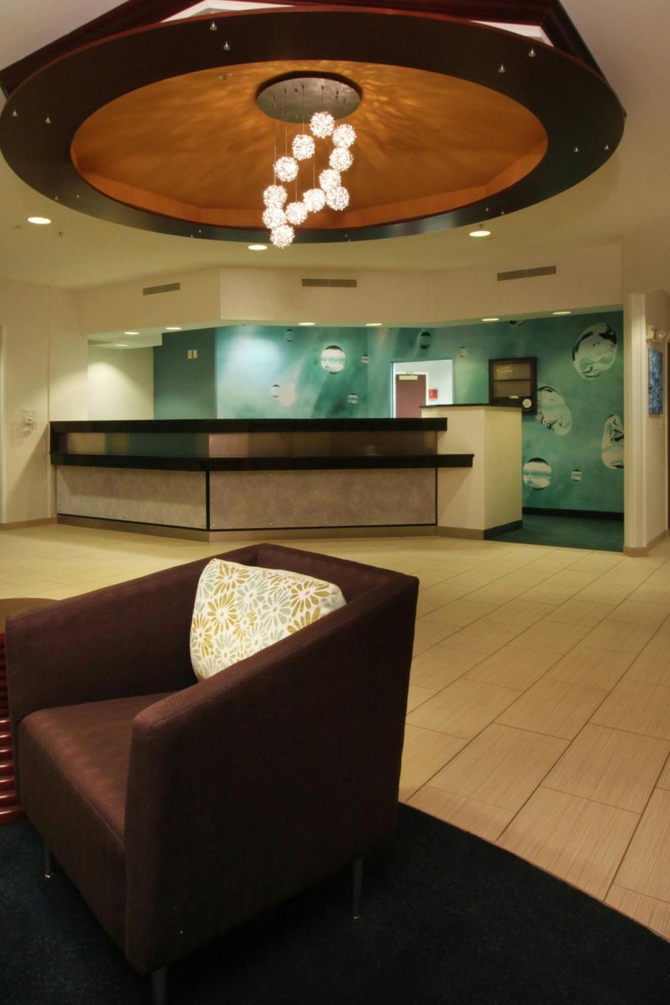 Springhill Suites By Marriott Tulsa Exterior photo